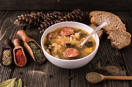 Kapustnica, sopa tradicional eslovaca servida en ocasiones especiales